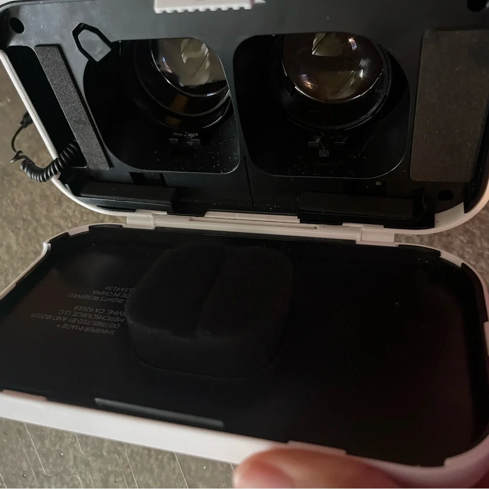 Black and white VR (virtual reality) headset